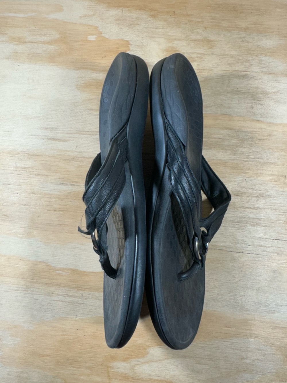 Vionic Black Flip Flop Sandals Women’s Size 9 - Picture 4 of 8